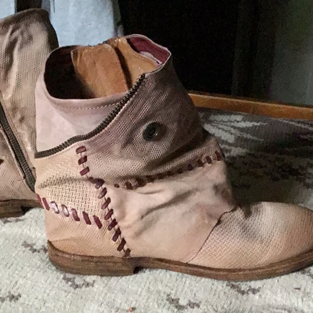 AS98 LEATHER BOOTS